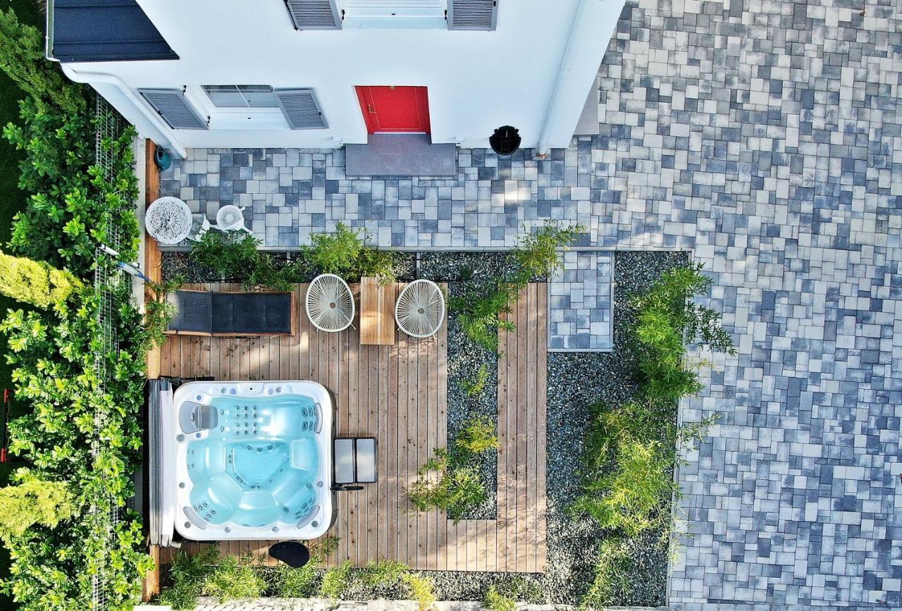 The Doors Luxury Apartment Mosonmagyaróvár Exterior foto