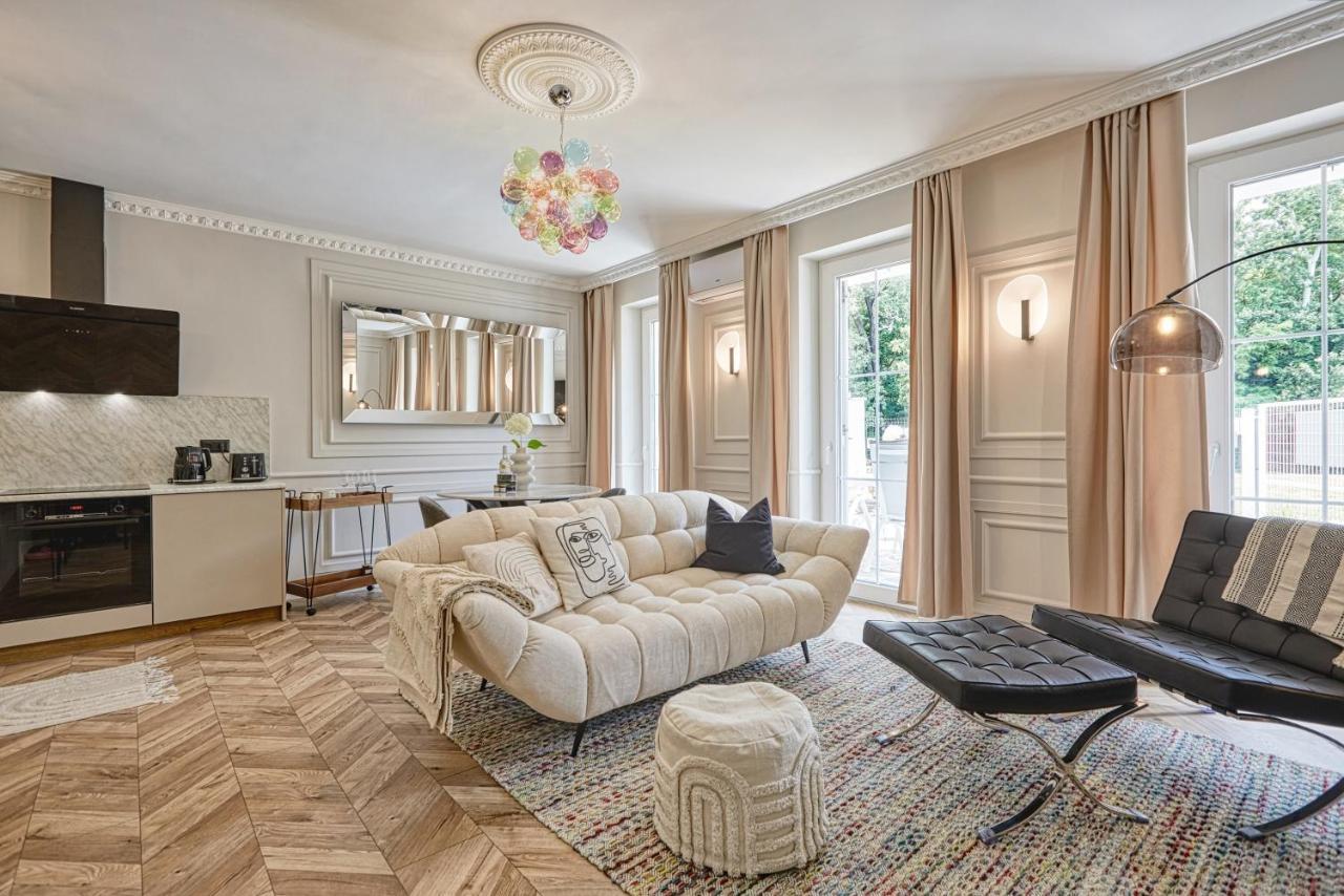 The Doors Luxury Apartment Mosonmagyaróvár Exterior foto